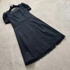 美品　ユキトリイ　ウールワンピース　スカラップ　ブラック　38のサムネイル