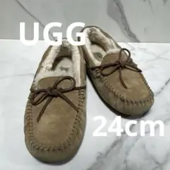 UGGモカシン　ベージュ　USAサイズ7 （日本サイズ24cm）