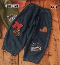 140【新品】ブリーズ プレミアムワイドパンツ デニムパンツ ワッペン