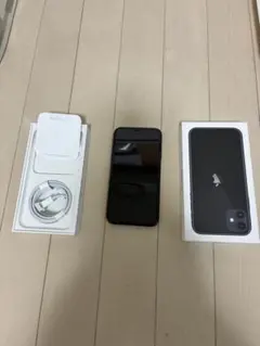 Apple iPhone 11 ブラック 本体