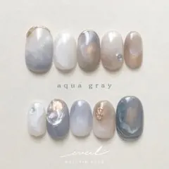 ネイルチップ　ニュアンスネイル　ブルー　水色　青　アイボリー　白　淡色　奥行　氷