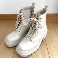 ホワイト 厚底 レースアップブーツ