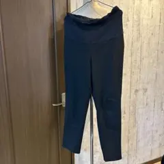 UNIQLO黒マタニティパンツ ウエストリブデザイン
