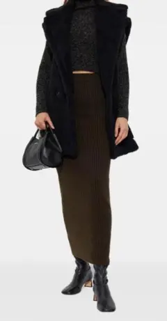 2025FW 新品 Max Mara☆ボルミーダ テディベア ジレ 38 - メルカリ