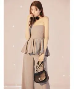 SNIDEL　ペプラムトップス　ワイドパンツ　セットアップ　ピンクベージュ