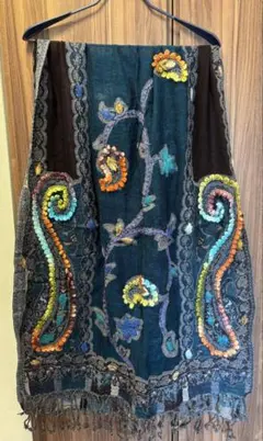 PAZUKI パズキ 刺繍 パッチワーク ストール 花柄 フラワー パステルカラ PAZUKI パズキ 刺繍 パッチワーク ストール H.P.FRANCE - メルカリ