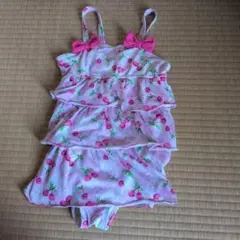 【お値下げ❗️】チェリー柄ワンピース水着 130cm　美品