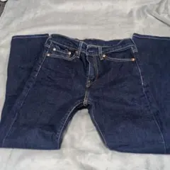 Levi's ダークブルー ストレートデニム