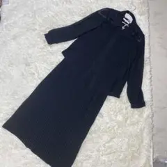 ブラックフォーマル　プリーツ加工 ワンピースセットアップ　バラ刺繡　冠婚葬祭.L