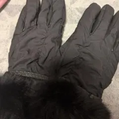 リアルファー付き黒手袋シビラが好きな方にも