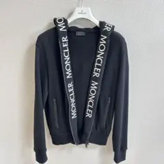 Moncler 黒 フード付きパーカー