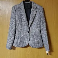 白と黒のツイードブレザー 11号