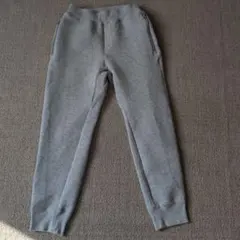 UNIQLO　ウルトラストレッチドライスウェットパンツ　　130センチ　グレー