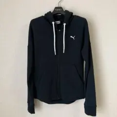 PUMA ブラックジップアップパーカー
