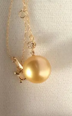 高級品　白蝶真珠ペンダント ネックレス 天然ゴールドカラー ダイヤモンド K18