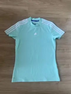 adidas スポーツウェア