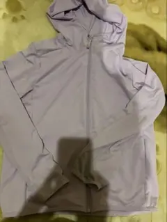 ユニクロ　エアリズム　パーカー　130