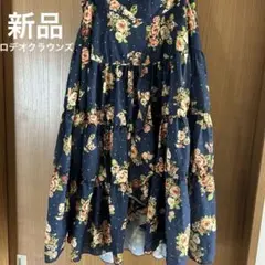 新品タグ付き　ロデオクラウンズ　花柄　　フレアスカート