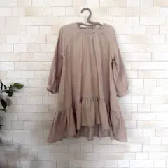 petit main ワンピース　ベージュ