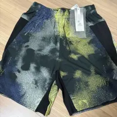 アディダス マルチカラー ハーフパンツ M