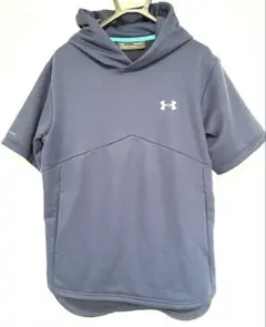 UNDER ARMOUR フード付きショートスリーブ　半袖スウェット