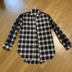 新品⭐︎バーバリー長袖シャツ袖サテンライン入りのサムネイル