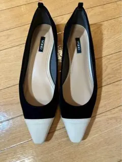 OHGA オーガ フラットシューズ 黒と白のコンビネーション