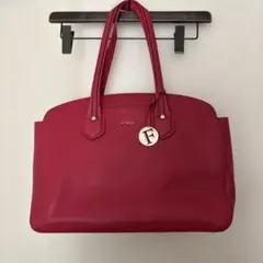 【FURLA】ジャダ トートバッグ A4可 レザー シボ加工 レッド　チャーム