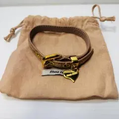 ヘ*す様 miumiu マドラスレザーブレスレット ブルー - メルカリ