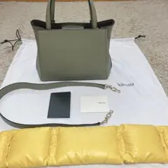 Valextra トリエンナーレ　モンクレールコラボ　ヴァレクストラのサムネイル