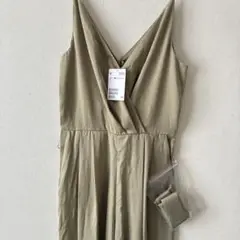 【タグ付未使用品】H &M サテンオールインワンパンツ