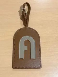 FURLA フルラ ラゲージタグ チャーム ゴールド　ロゴ