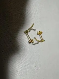 18金 ピアス 0.7グラム AU750 - メルカリ