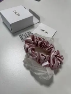 Dior サテン ピンク シュシュ