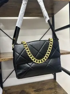 キルティングレザーショルダーバッグ 黒