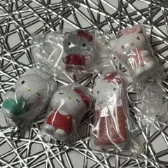 サンリオ　ハローキティ 4点+ ディアダニエル 1点セット カプセルトイ