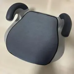 エールべべ　ジュニアシート グレー