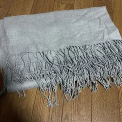 ZARA グレー マフラーのサムネイル