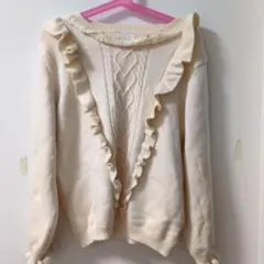 axes kids フリル付きセーター クリーム色