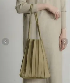 【NEUNA】レザープリーツトートバッグ カヌレバッグ