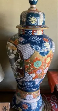 有田焼豪華大壺花鳥図 獅子摘蓋付 金彩大型115㎝ 飾壷古美術骨董品☆新品未使用 有田焼豪華大壺花鳥図 獅子摘蓋付 金彩大型115㎝ 飾壷古美術骨董品