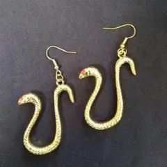 【新品】(ピアス)ボア・ハンコック　耳飾り　コスプレ