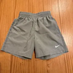 ナイキ　ショートパンツ