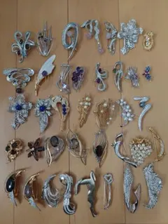 2025年最新】ガーネット ブローチの人気アイテム - メルカリ