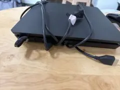 PlayStation 4 本体とコントローラー　CUH-2000A