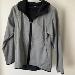 UNIQLO フード付きグレー パーカー Lサイズ