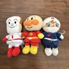 アンパンマン　しょくぱんまん　ロールパンナ　ぬいぐるみ