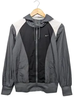 NIKE　ナイキ　ナイロンジャケット　(M)