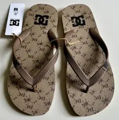 DC shoe coビーチサンダル新品未使用メンズ26㎝お洒落ベージュ茶ブラウンのサムネイル