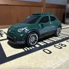 Matchbox 2016 Fiat 500X ミニカーのサムネイル